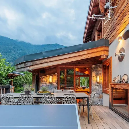 Five Bedrooms All With Fantastic Mountain Views شامونكس