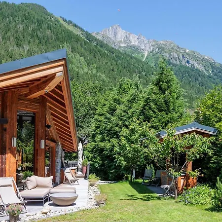 Five Bedrooms All With Fantastic Mountain Views بيت للعطل شامونكس